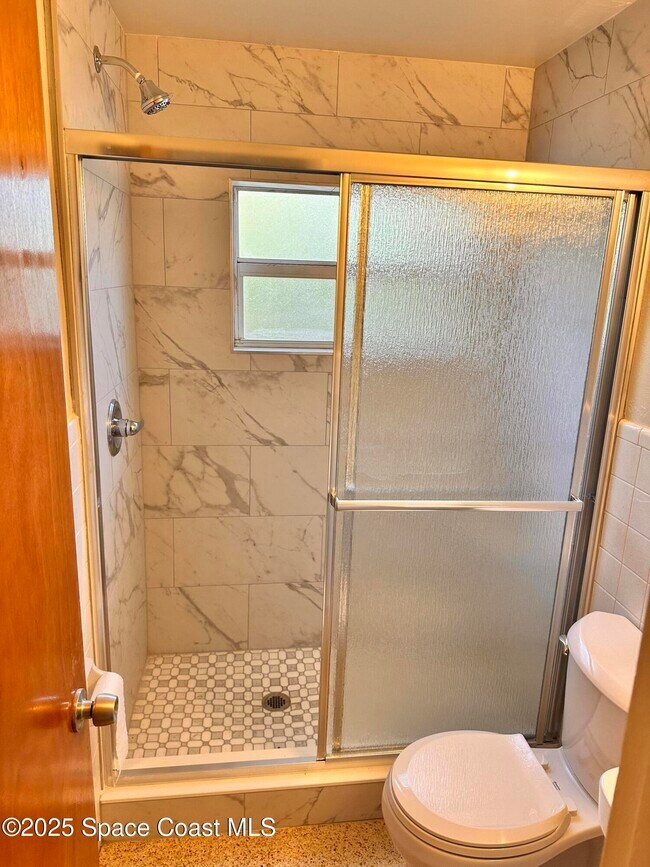 Building Photo - 140 Niemira Ave