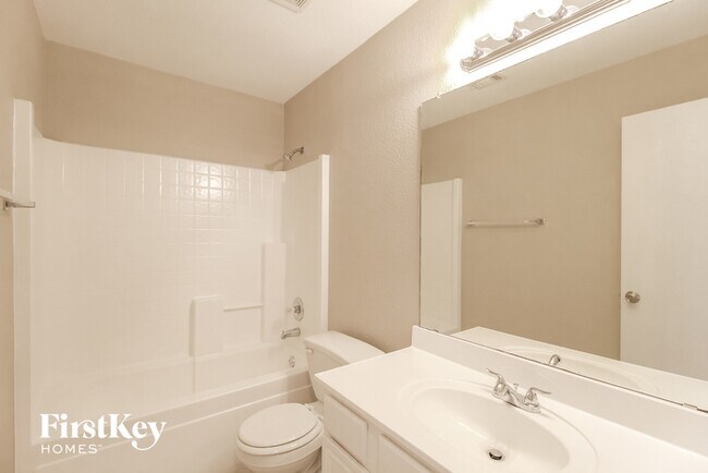 Building Photo - 6413 Riverwater Trail