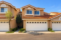 Building Photo - Beautiful 3 bed 2.5 bath home in Oak Park!