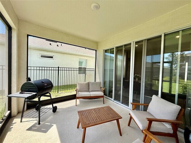 Building Photo - 6255 Golden Bch Dr