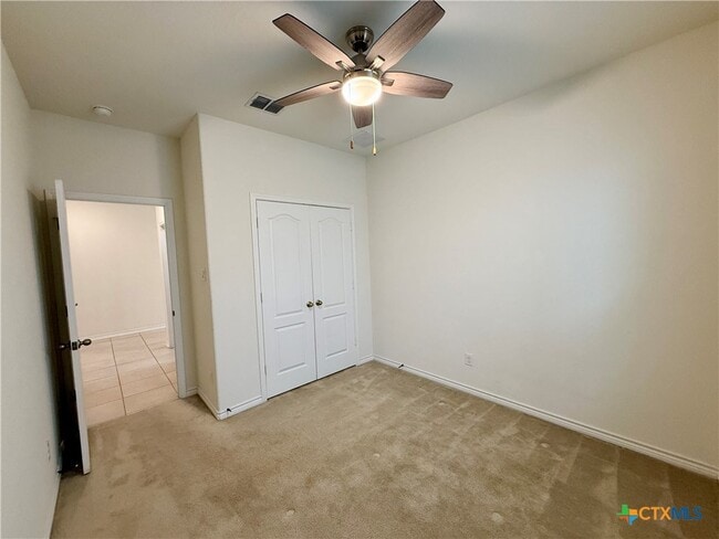 Building Photo - 2065 Oxbow Cir