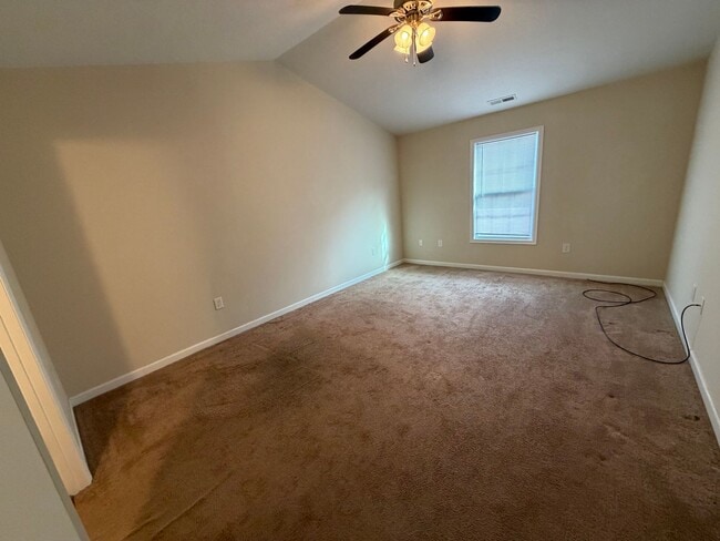 Building Photo - 22 Skylar Ct