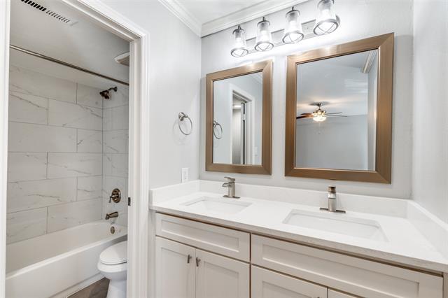 Building Photo - 15909 Archwood Ln