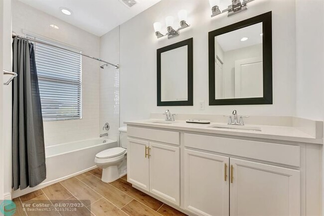 Building Photo - 16216 Sea Turtle Pl