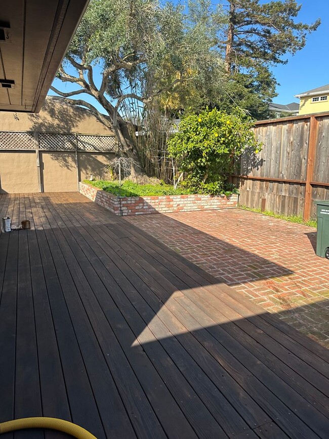 Building Photo - Charming Single-Family Two-Bedroom Home in South San Francisco