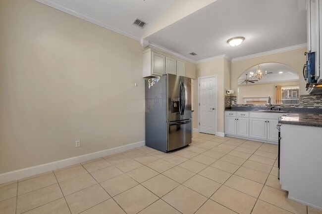 Building Photo - 7056 Sawley Ln