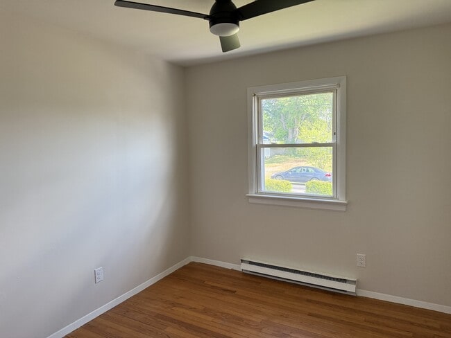 Building Photo - 118 N Linden Ave