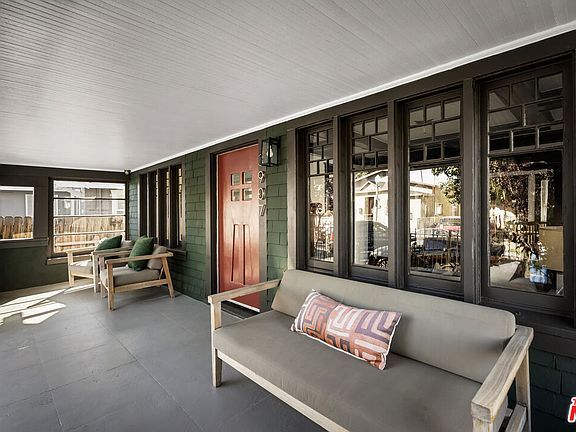 Building Photo - 3907 Walton Ave