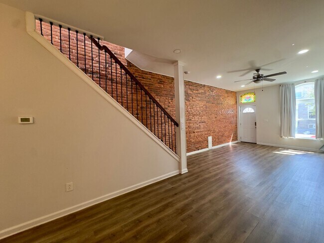 Building Photo - 3512 E Baltimore St