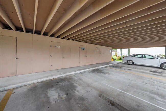 Building Photo - 2965 Flint Dr N