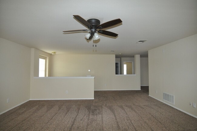 Building Photo - Traditional 5-3-2 in the heart of Roanoke!