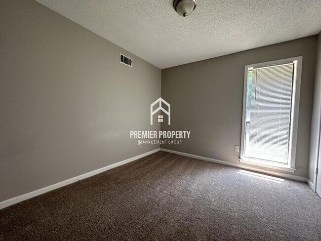 Building Photo - 3778 Kennings Dr