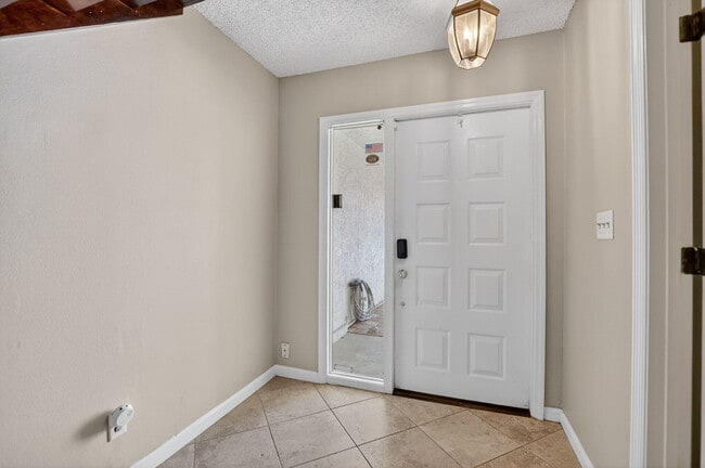 Building Photo - 243 NW 45th Ave