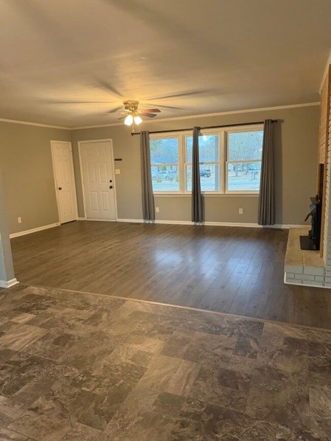 Building Photo - 3 Bed/2 Bath Home in Goldsboro