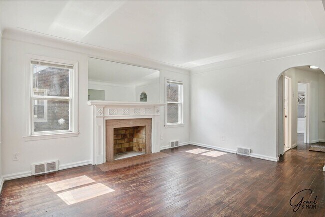 Building Photo - $1,250/month - 3 Bed 1 Bath Single Family Home in Detroit