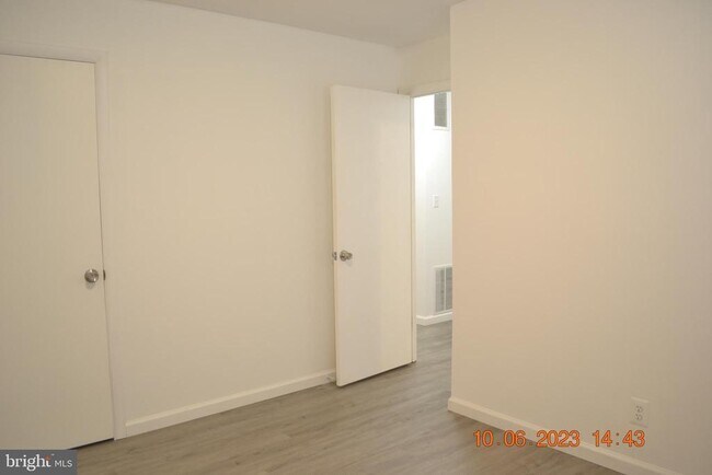 Building Photo - 1407 Gordon Dr