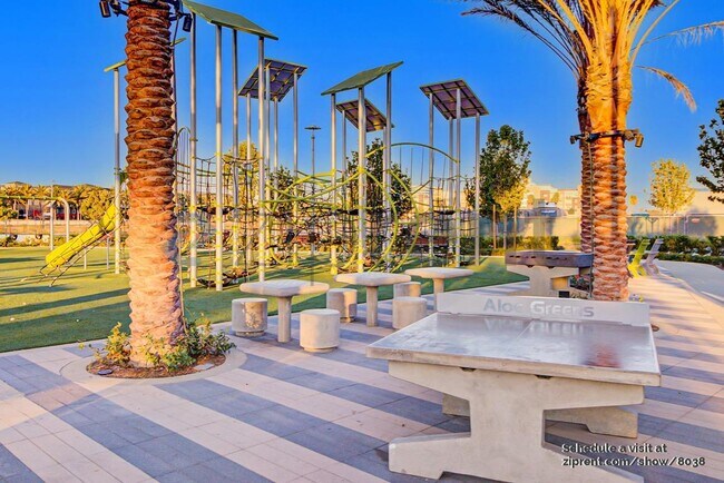 Building Photo - 1896 S Westside Dr