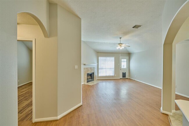 Building Photo - 3733 Breckenridge Dr