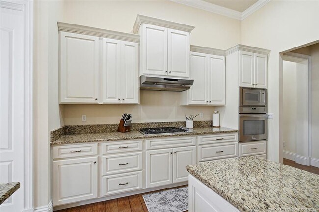 Building Photo - 109 SE Fiore Bello