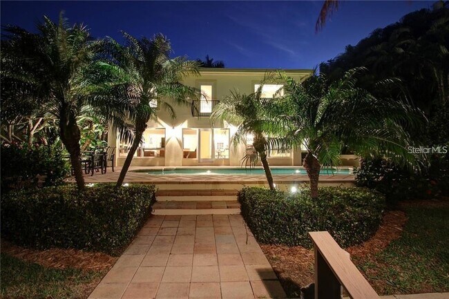 Building Photo - 809 Brightwaters Blvd NE