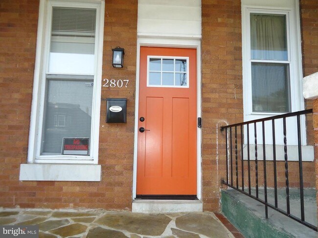 Building Photo - 2807 Clifton Ave