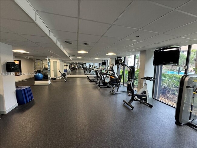 Building Photo - 540 Brickell Key Dr