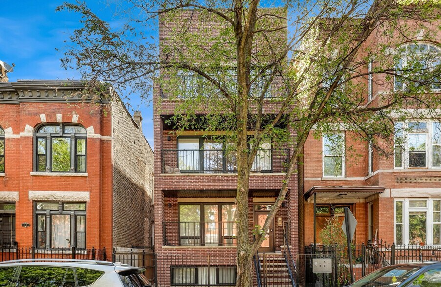Building Photo - 1445 N Rockwell St