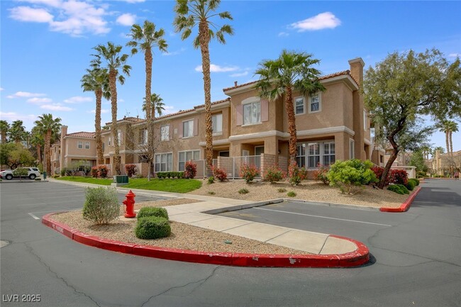 Primary Photo - 251 S Green Valley Pkwy