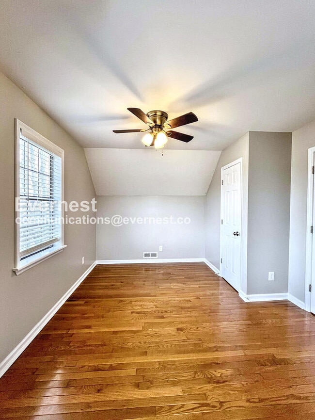 Building Photo - 408 Malibu Canyon Dr