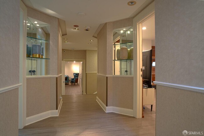 Building Photo - 2505 Divisadero St