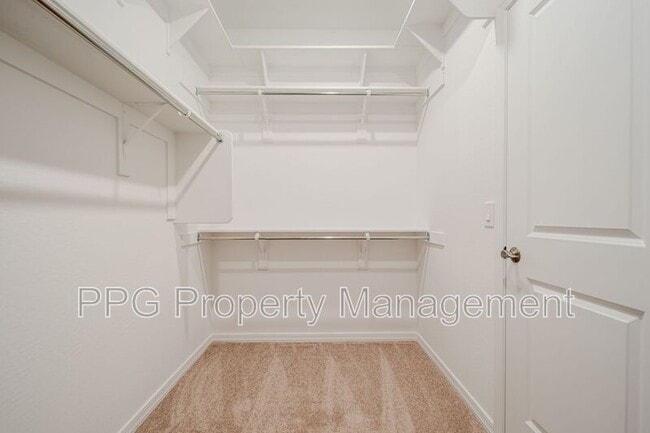 Building Photo - 11988 N 169th Ave
