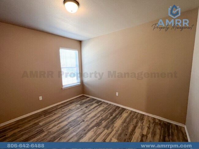 Building Photo - 7410 5th St