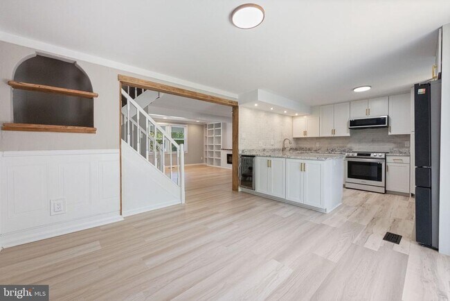 Building Photo - 7406 Golden Horseshoe Ct