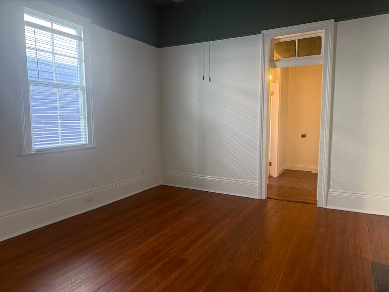 Bedroom looking towards bath, laundry and closet - 440 S Rendon St