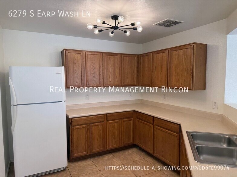 Building Photo - 6279 S Earp Wash Ln