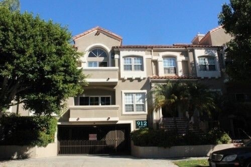 Building Photo - 912 Croft Ave