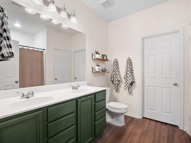 Building Photo - 705 Autumn Sage Way