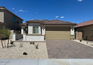 Building Photo - 9016 W San Juan Ave