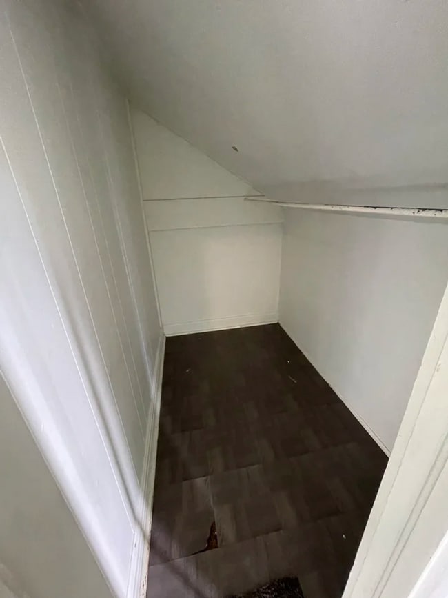 Building Photo - Click the “Apply Now” button or email wapmrentals@gmail.com for a prompt response.