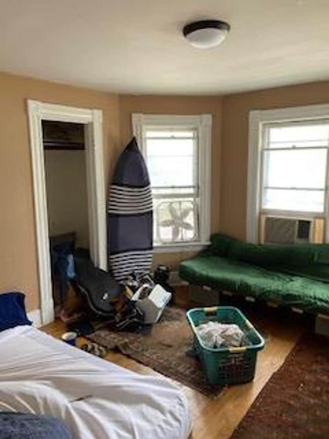 Building Photo - 384 North St