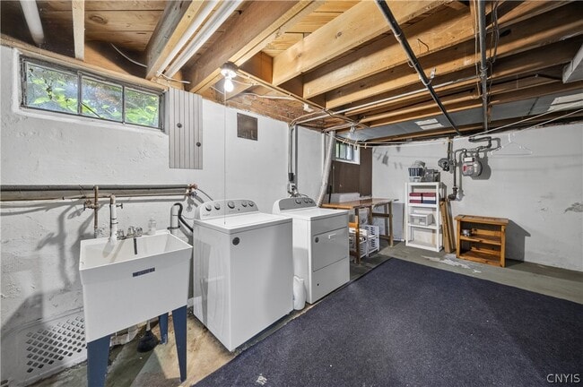 Building Photo - 103 Pelham Rd
