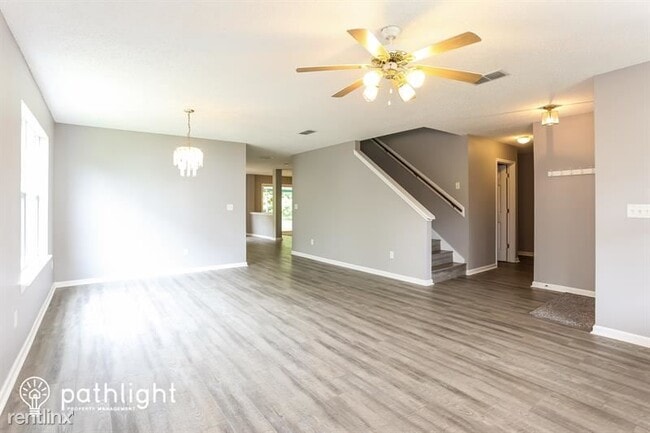 Building Photo - 5 br, 3 bath House - 13501 Ashford Wood Co...