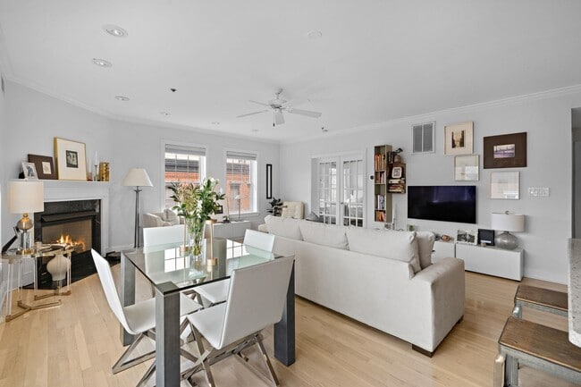 Building Photo - 99 PARK Ave