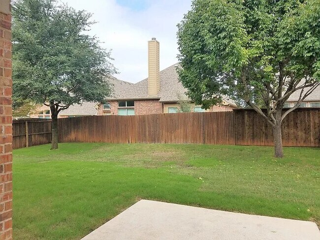 Building Photo - 3824 Jeanette Ln