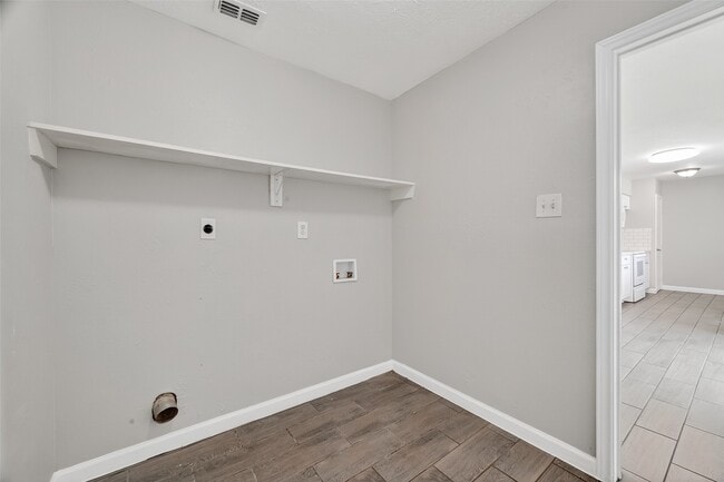 Building Photo - 14034 Lourdes Dr