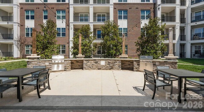 Building Photo - 4010 Waiting St