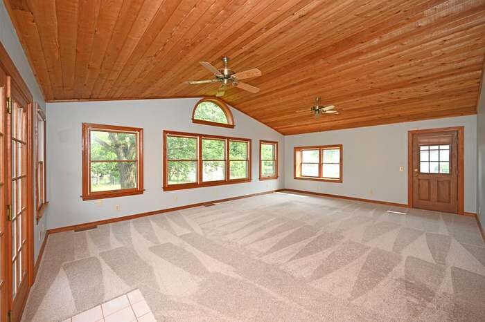 Building Photo - 1209 Oriole Ct