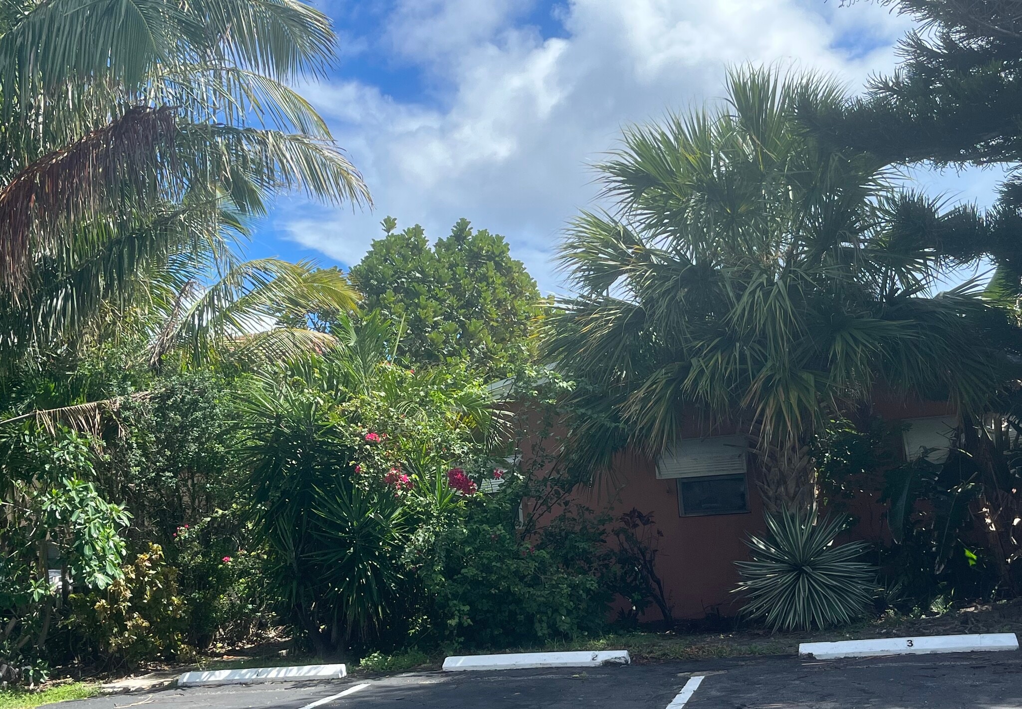 Building Photo - 728 SE 19th Ave