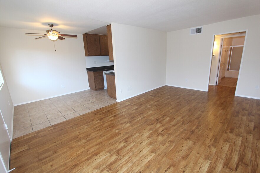 Building Photo - 5421 Kester Ave