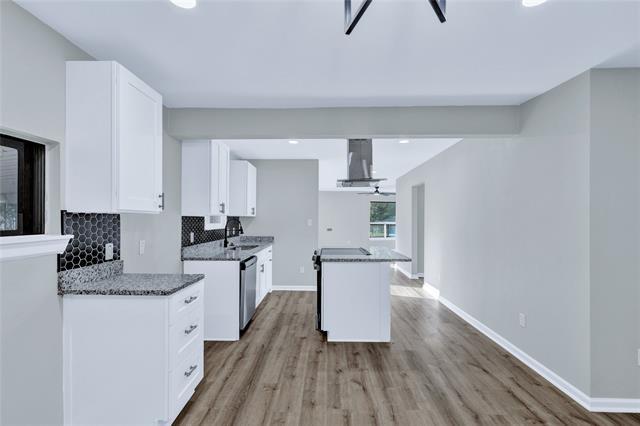 Building Photo - 520 Harlem Ave